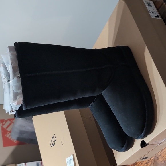 UGG with classic tall II - Picture 5 of 11